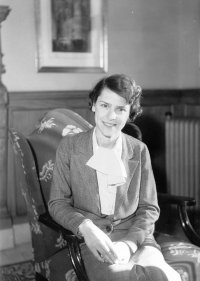 Соня Йейттелес, 2 января 1920, id26400520